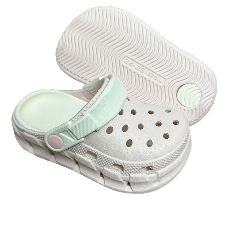 1774579796147750.jpg 雅购特拖鞋