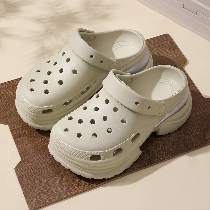 1774658983743580.jpg 雅购特拖鞋