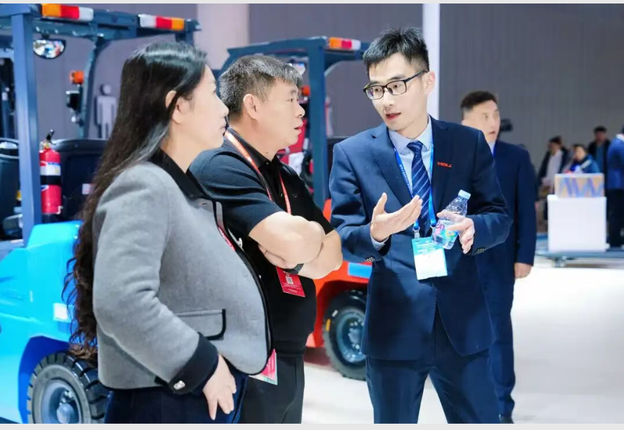 1774839373519907.png 合力叉车