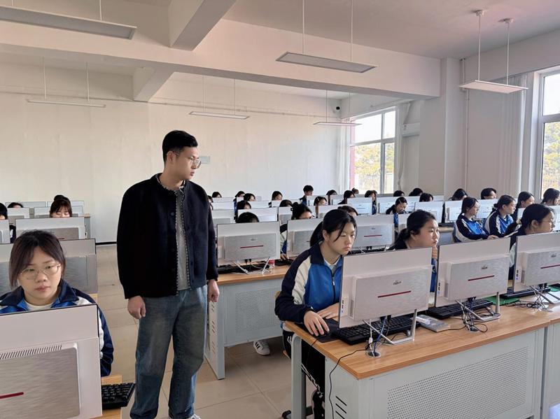 营口渤海卫生学校