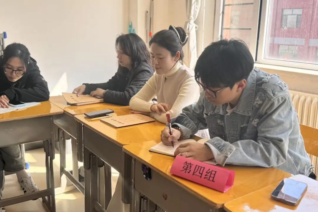 营口渤海卫生学校