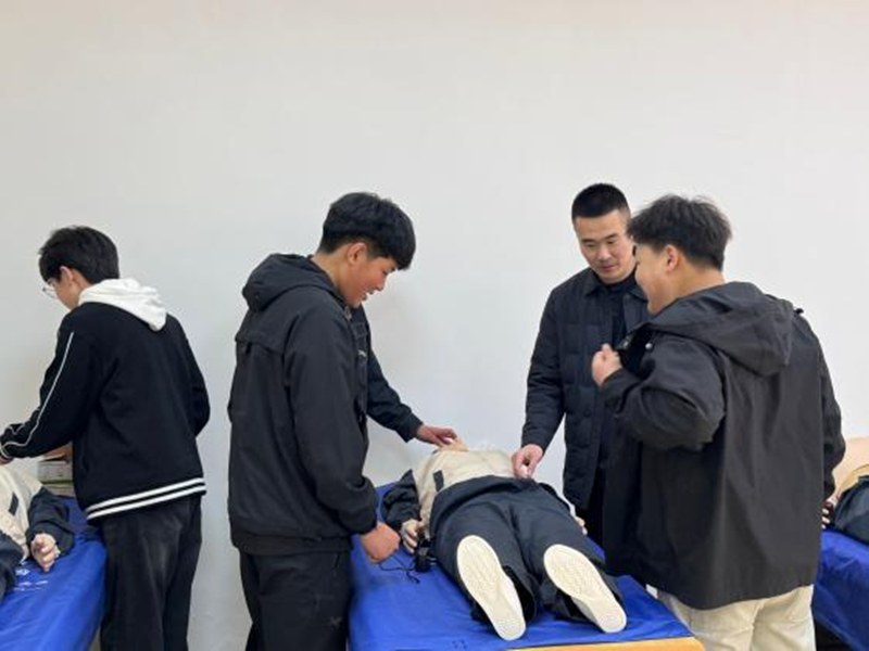 营口渤海卫生学校