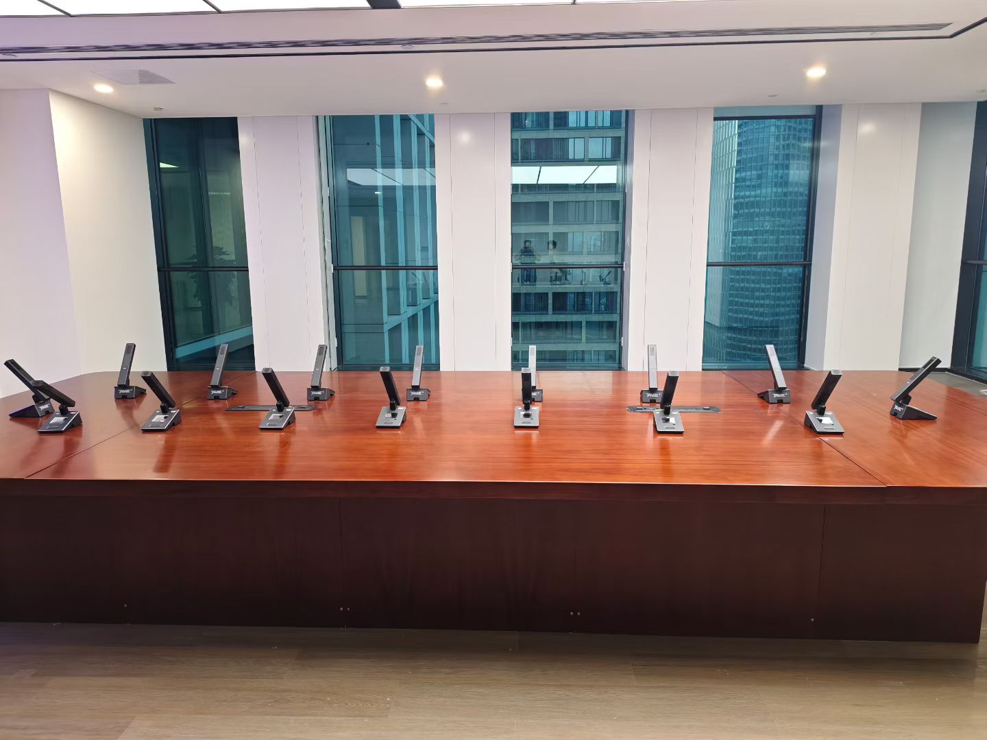 无线手拉手会议系统主机