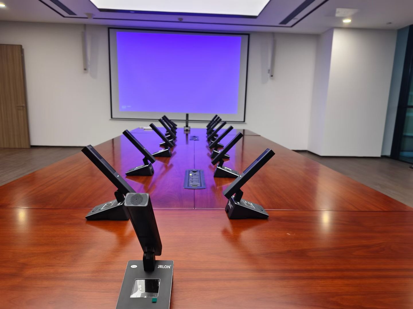 1775000249943691.jpg 无线会议系统