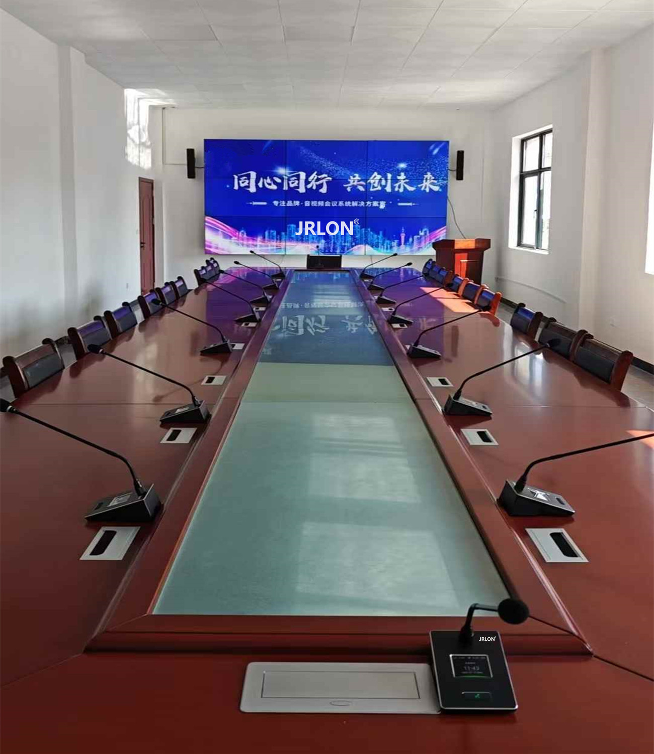 1775000250880815.jpg 无线会议系统