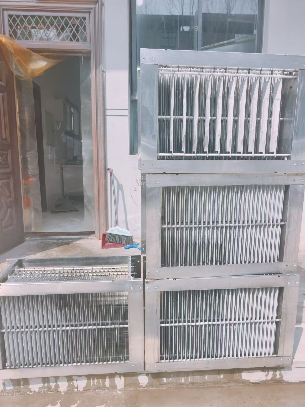 1775010877513520.jpg 油烟管道清洗