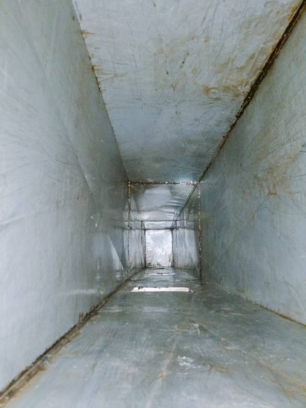 1775011104730989.jpg 油烟管道清洗