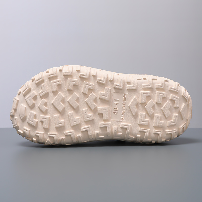 1775031659170496.jpg 雅购特拖鞋