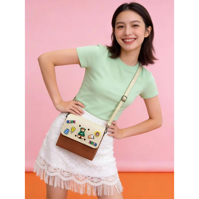 1775116708554719.jpg 雅购特拖鞋