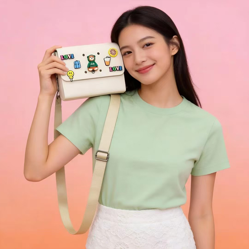 1775116709161628.jpg 雅购特拖鞋