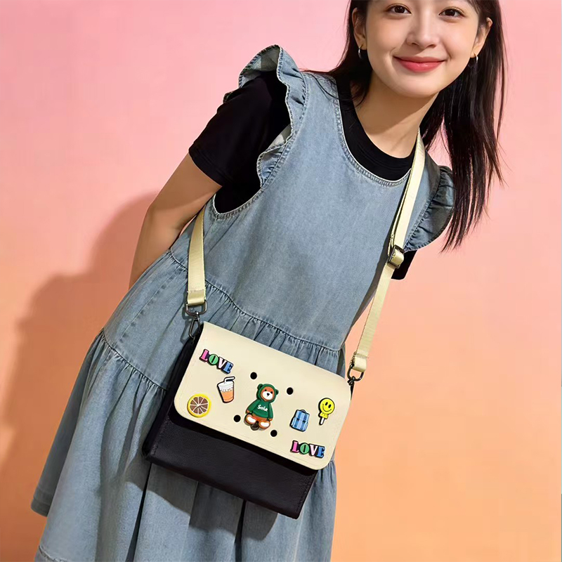 1775116709790409.jpg 雅购特拖鞋