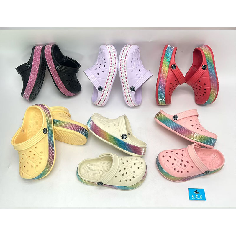 1775438448923651.jpg 雅购特拖鞋