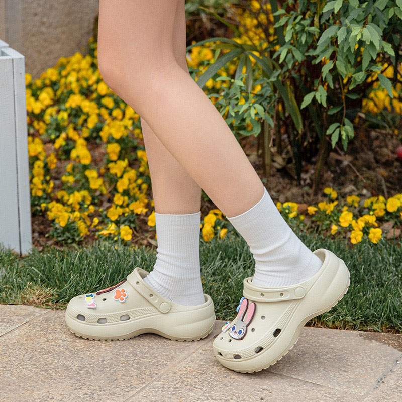 1775873514311044.jpg 雅购特拖鞋