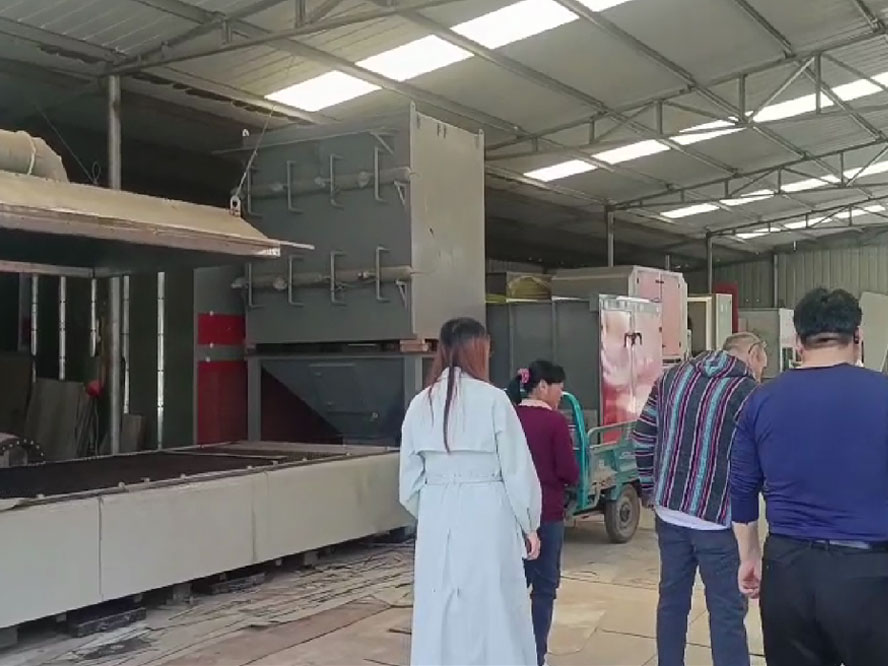 美国客户来我公司参观考察