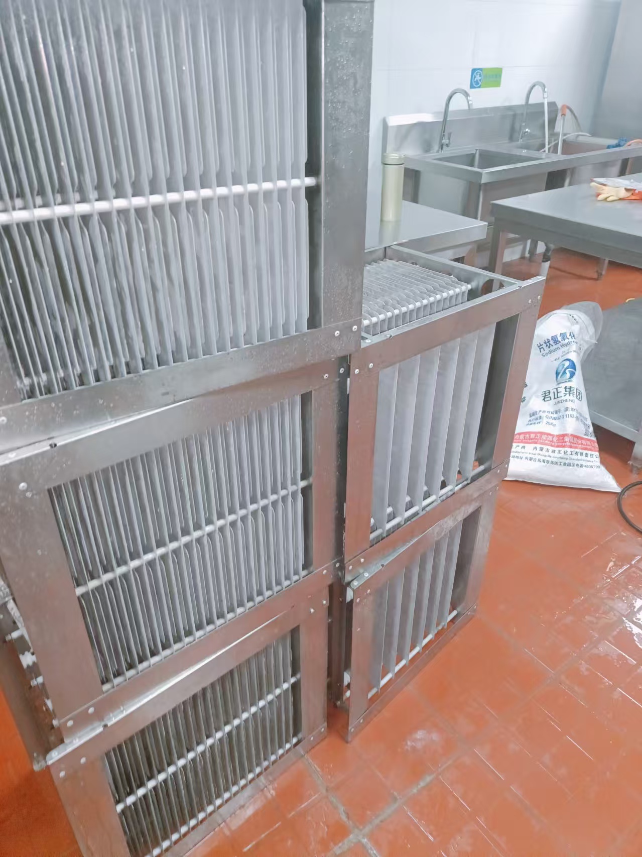 1776218471799712.jpg 排油烟系统清洗