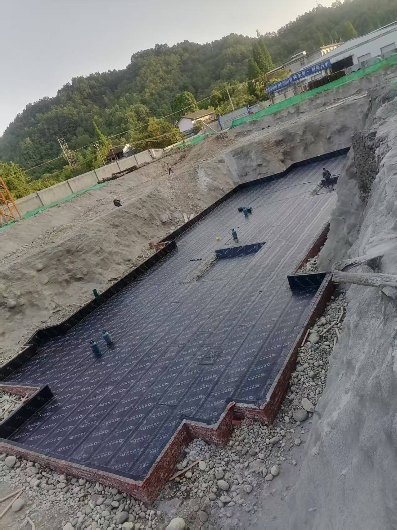 彭州新兴镇度假酒店地下室基坑防水