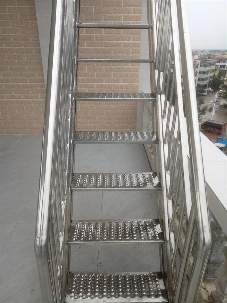 不锈钢楼梯和扶手
