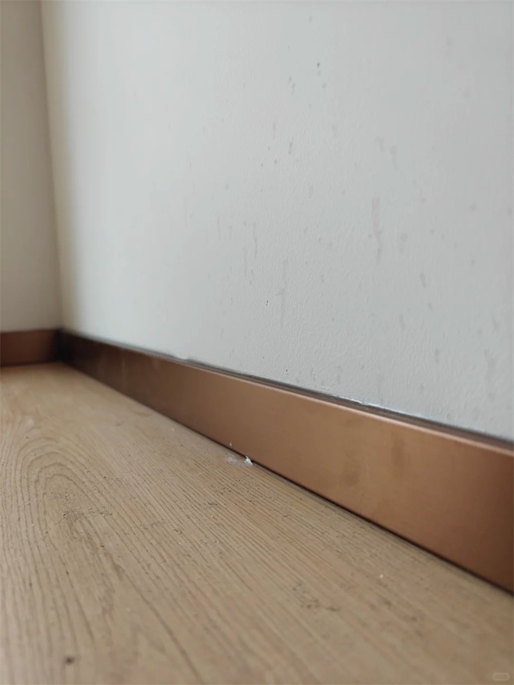 不锈钢踢脚踏线