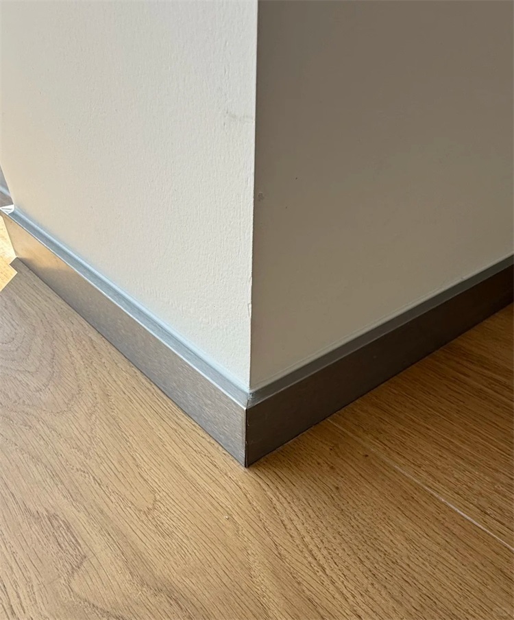 不锈钢踢脚踏线