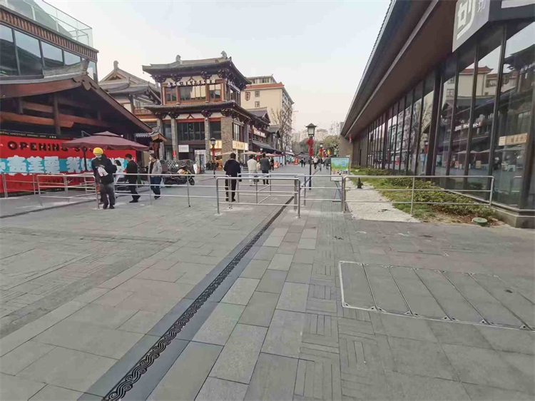 景区不锈钢隔离栏