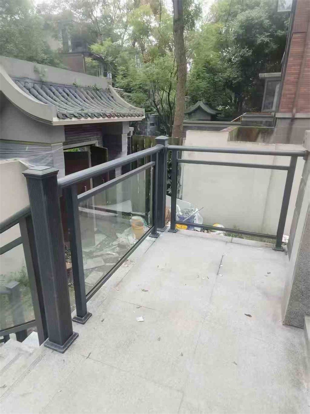 铝合金玻璃栏杆