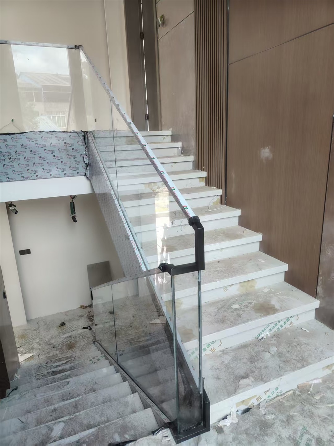 铝合金玻璃栏杆