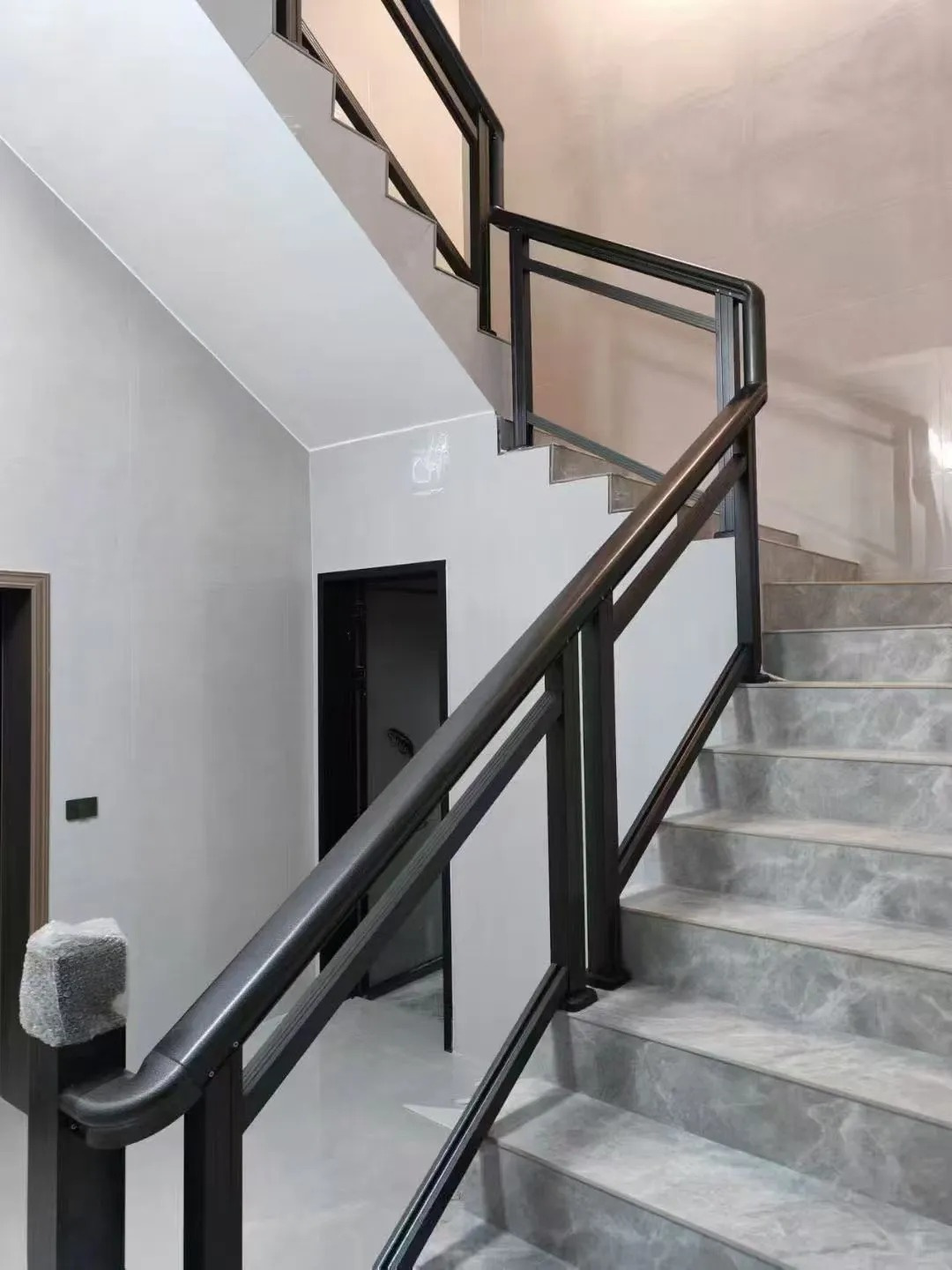 铝合金玻璃栏杆