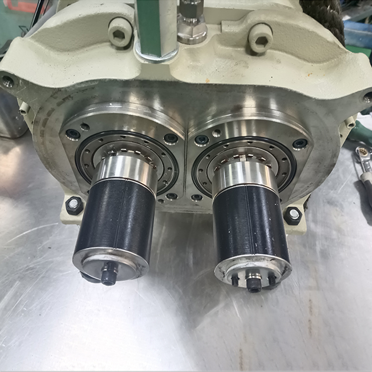 荏原干式真空泵