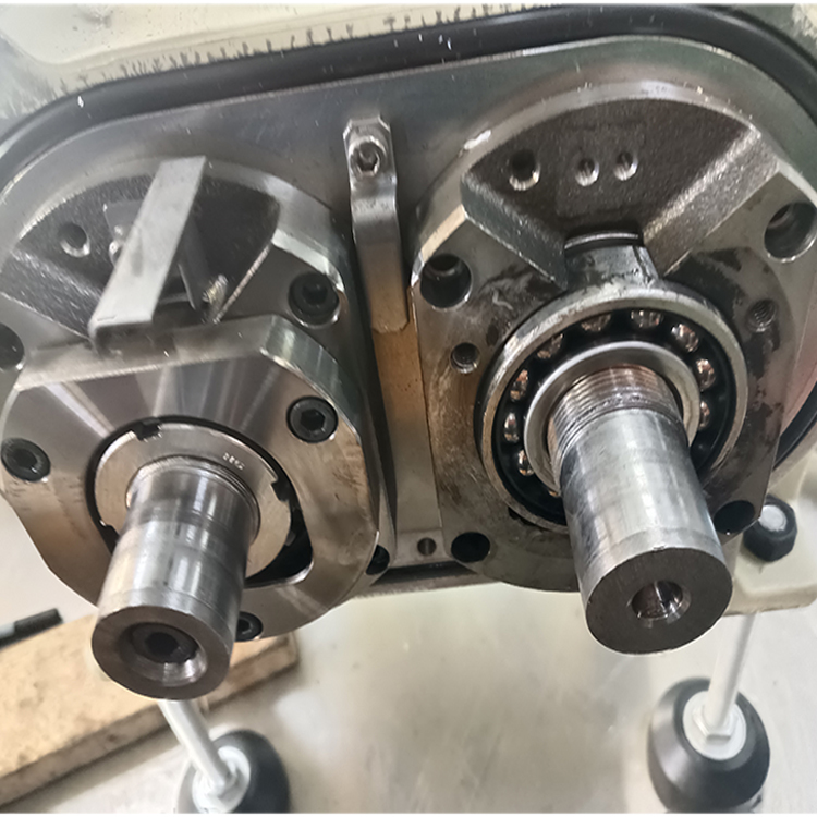 荏原干式真空泵