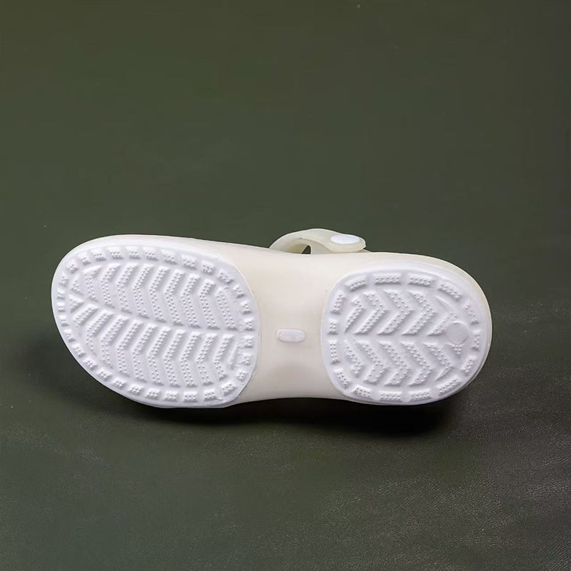 雅购特拖鞋