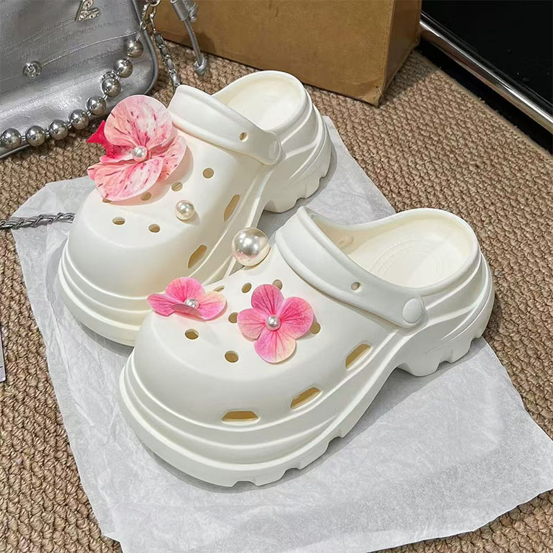 雅购特拖鞋