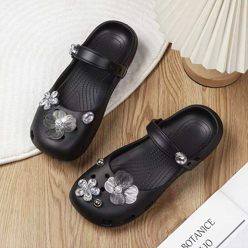 雅购特拖鞋