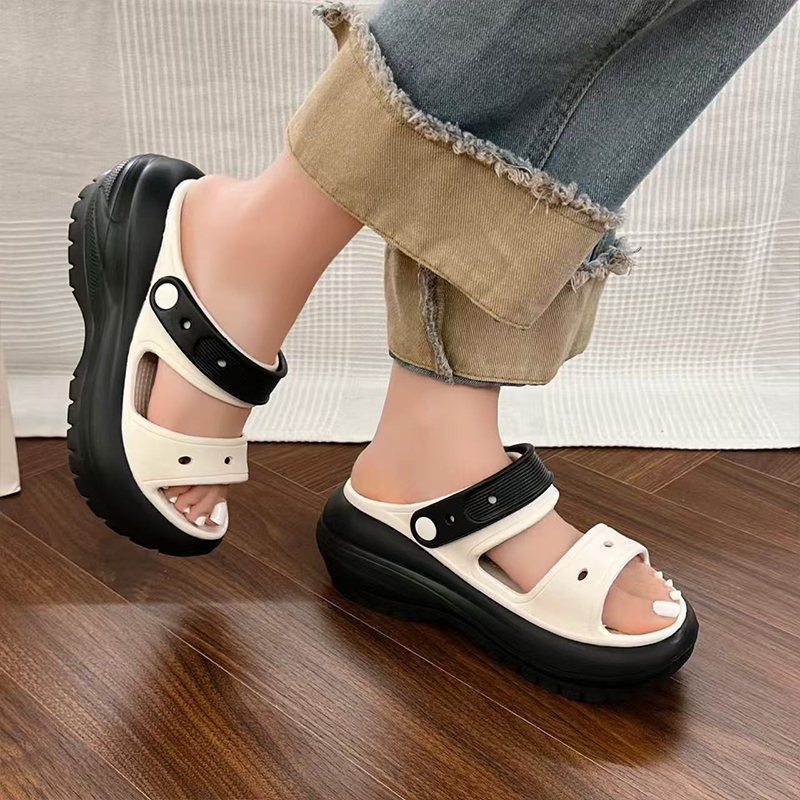 雅购特拖鞋