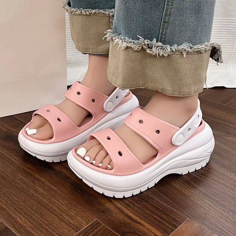 雅购特拖鞋