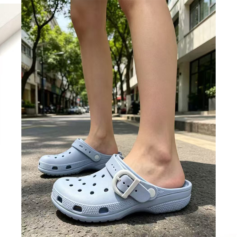 雅购特拖鞋