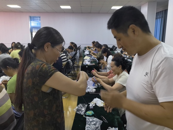 1781696166261257.jpg 陕西匠心艺品非物质文化遗产传承有限公司