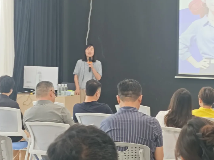 从联络走向赋能&mdash;&mdash;协会秘书长在市工商联第二季度秘书长例会作经验分享