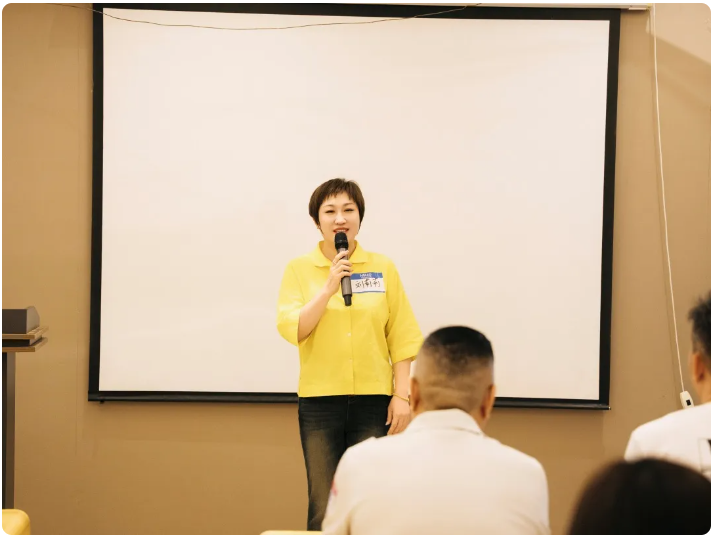 1783495359452098.png 【协会新闻】携手同行、共话发展 —— 多商会联谊交流活动在云天漫步小镇圆满结束