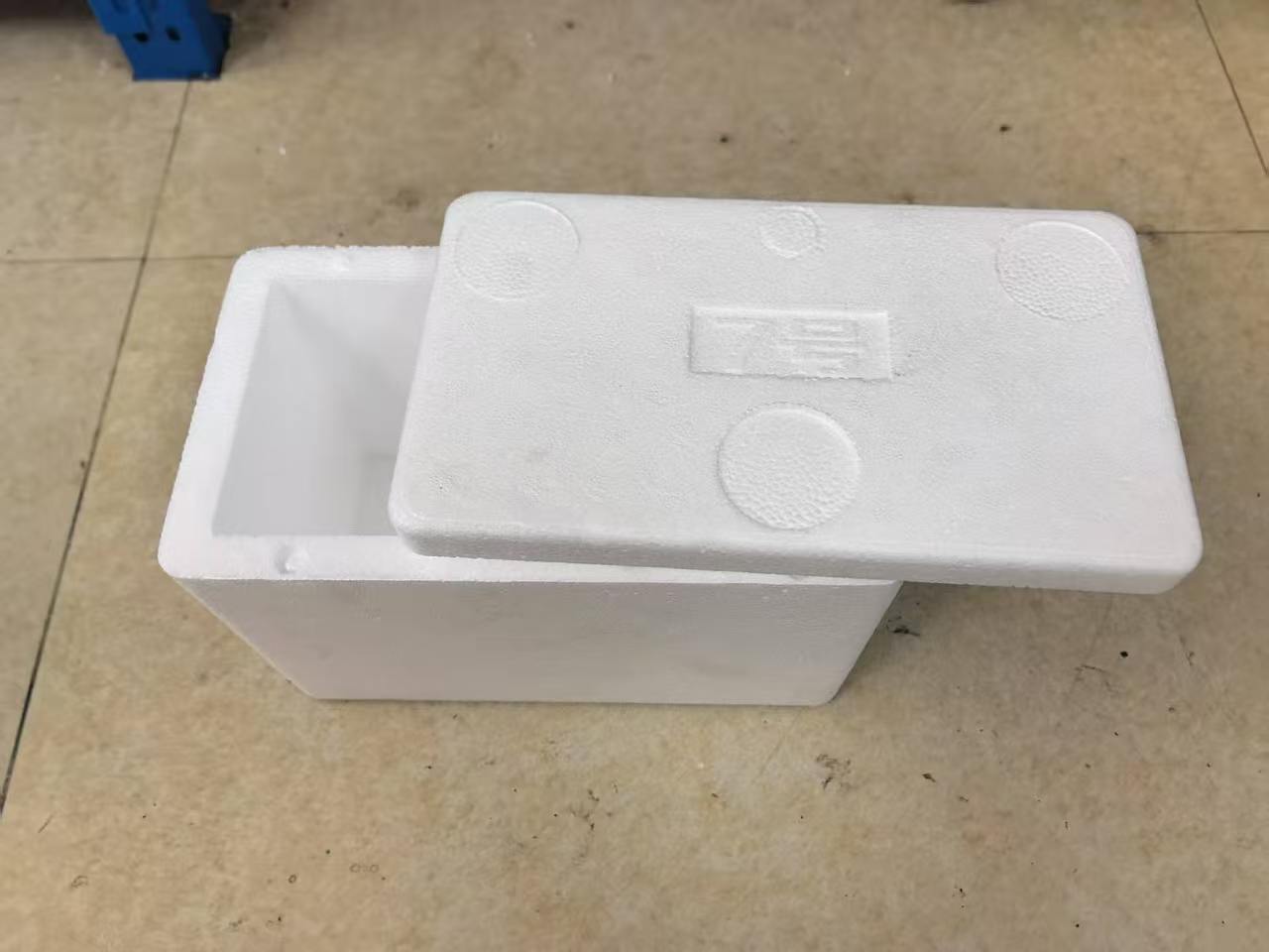 泡沫箱
