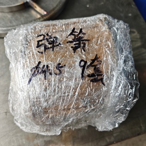 弹簧