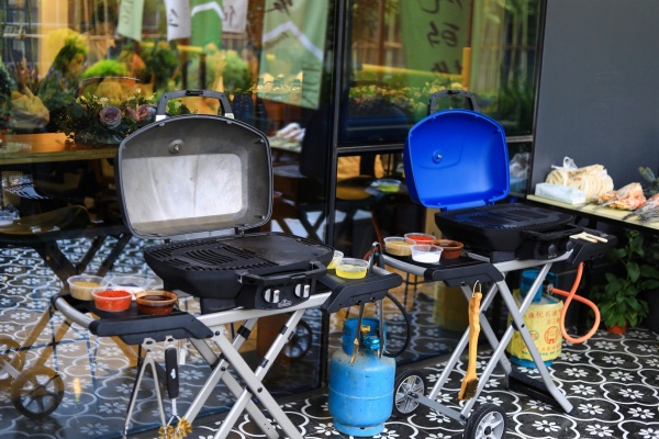 1786441990910079.jpg Napoleon 拿破仑烧烤炉