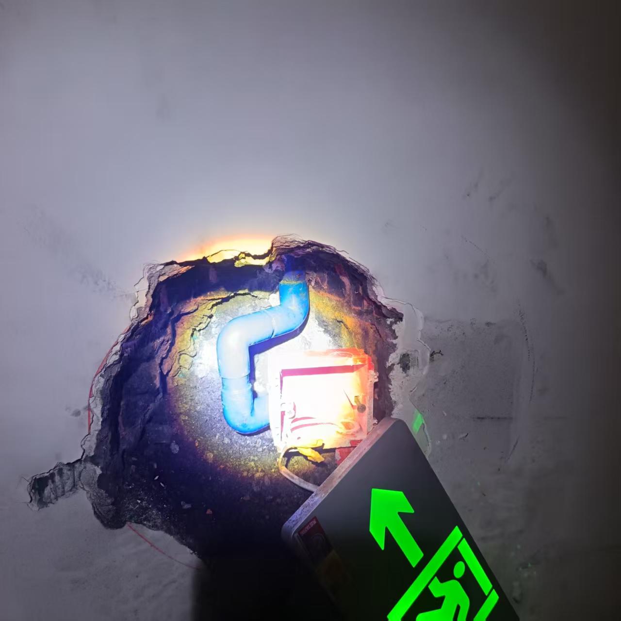 汶川酒店测漏维修施工