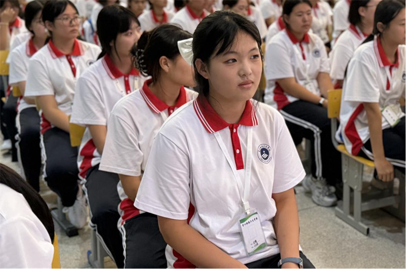 营口渤海卫生学校