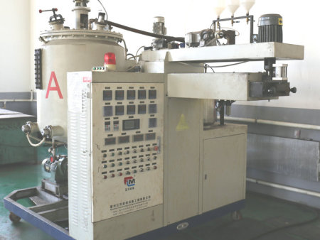 聚氨酯浇注设备