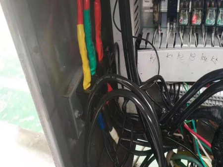控制柜线缆带电清洗养护