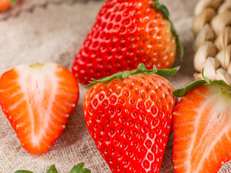 包装好的红颜草莓