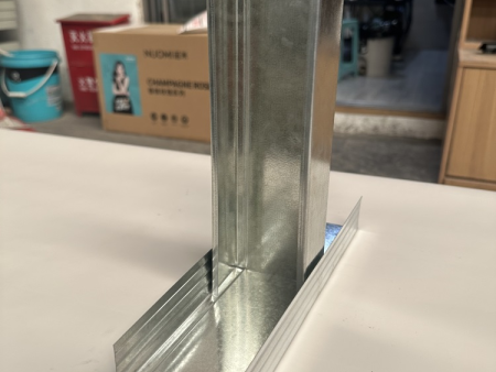 轻钢龙骨生产工艺和特点