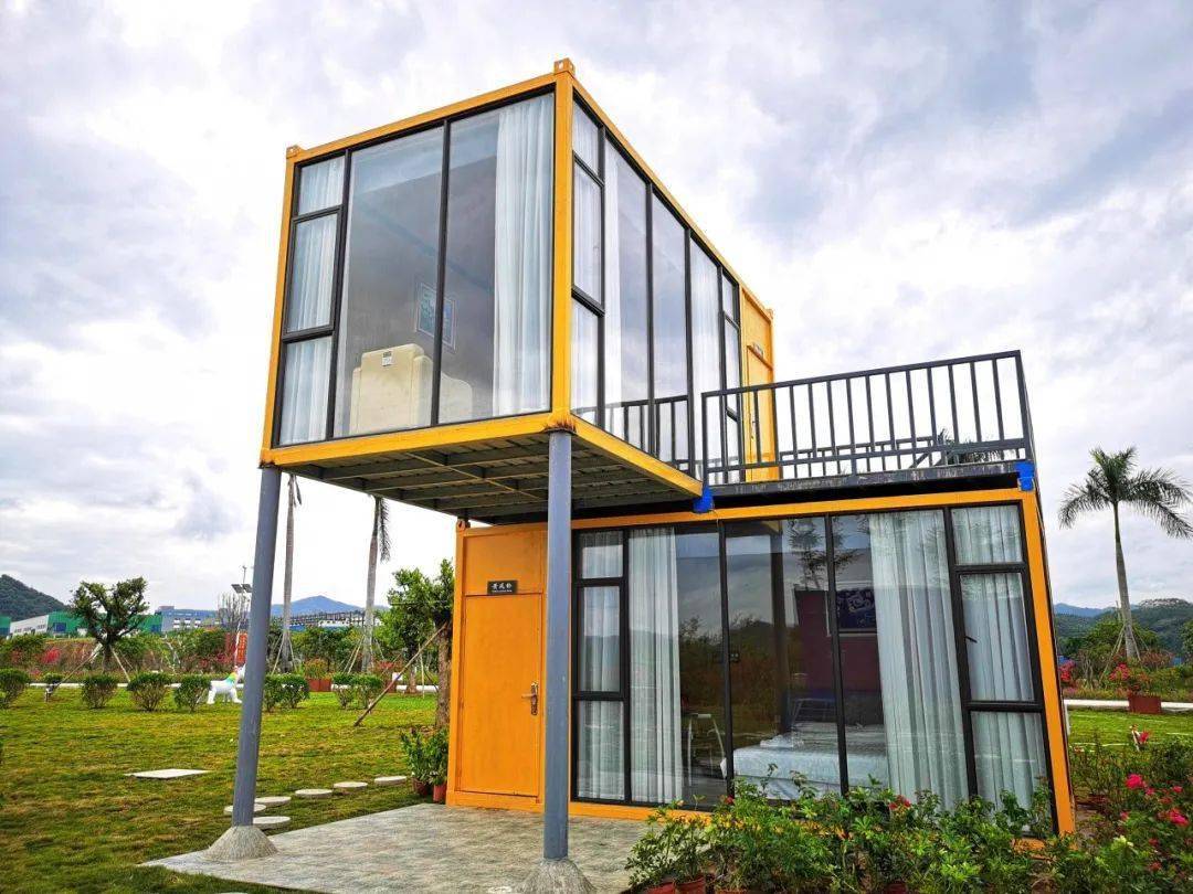 Creative box rooms