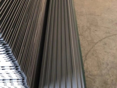 Metal decoration pan