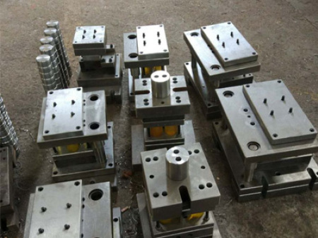 五金冲压模具的结构